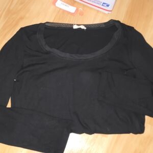 Black Long-Sleeve Scoop Neck Tee by